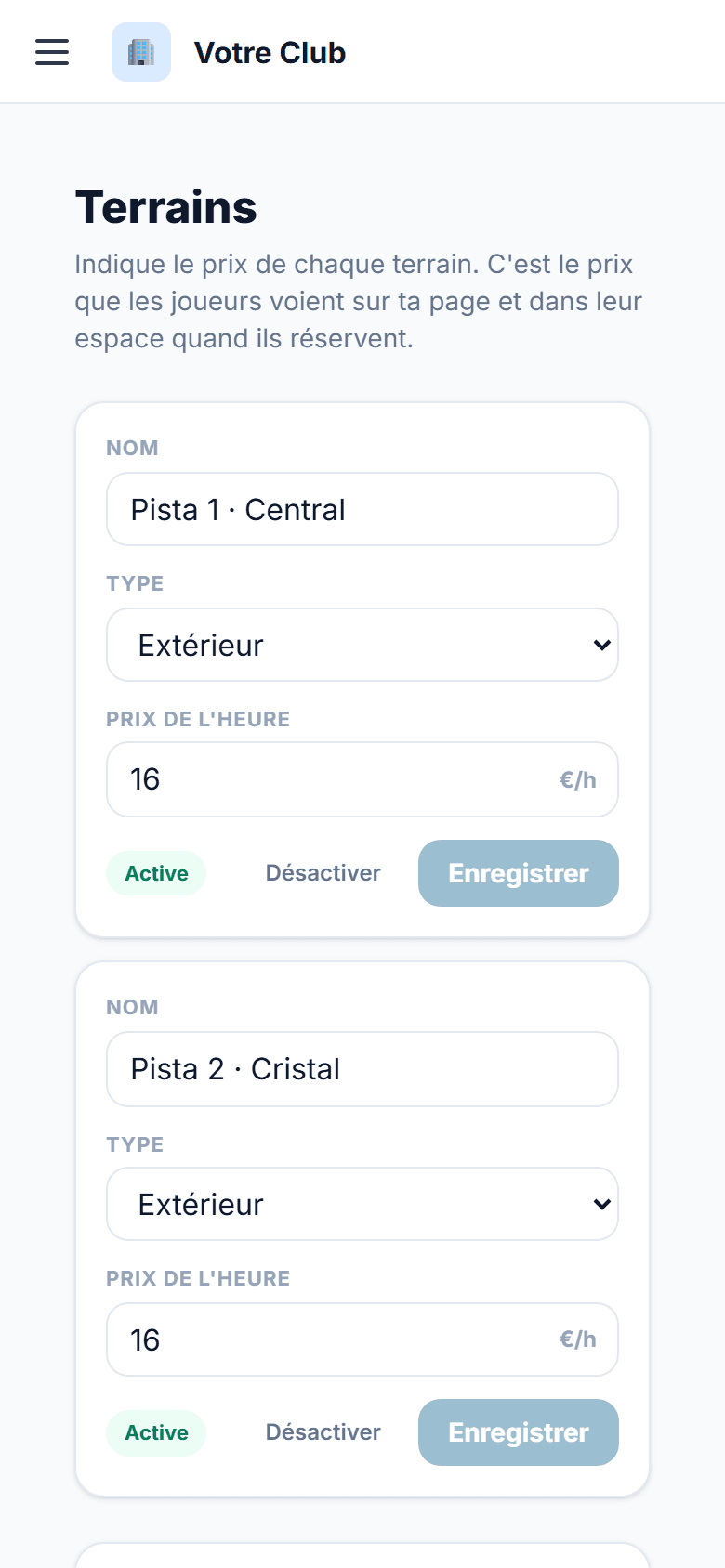 Fiche d'un terrain : nom, type et tarif horaire